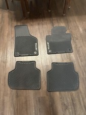 Usado, CONJUNTO DE TAPETES DE ASSOALHO DE BORRACHA PRETA 2011 - 2018 VOLKSWAGEN JETTA FABRICANTE DE EQUIPAMENTO ORIGINAL PC comprar usado Usado, CONJUNTO DE TAPETES DE ASSOALHO DE BORRACHA PRETA 2011 - 2018 VOLKSWAGEN JETTA FABRICANTE DE EQUIPAMENTO ORIGINAL PC comprar usado  Enviando para Brazil