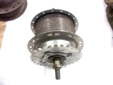 Mozzo ruota posteriore usato Mozzo ruota posteriore usato  Valenzano