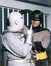 TV BATMAN ATOR, MR. CONGELAR.  PINO DE GRAVATA OTTO PREMINGER E ESTOJO DE FÓSFOROS QUE ELE POSSUÍA. comprar usado  Enviando para Brazil