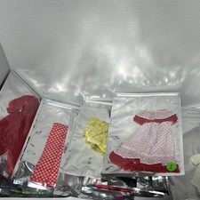 Roupas da Barbie dos anos 1960–1970 ($4,95 cada) você escolhe #. De 1 a 19. Detalhes. comprar usado  Enviando para Brazil