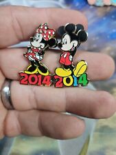 Pin Cloisonné Esmaltado Mickey/Minnie Mouse 2014 Rojo Blanco Mickey Icon Pinback  segunda mano  Embacar hacia Argentina