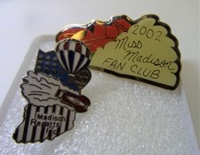 Two 2002 madison d'occasion  Expédié en Belgium