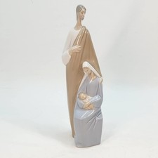 Lladro porcelain mary for sale  Middlebury