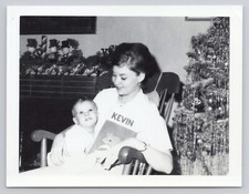 Foto instantânea foto decoração árvore de Natal cadeira de balanço mãe e bebê década de 1970, usado comprar usado Foto instantânea foto decoração árvore de Natal cadeira de balanço mãe e bebê década de 1970, usado comprar usado  Enviando para Brazil