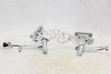 2006 SUZUKI HAYABUSA GSX1300R REARSETS DIREITO ESQUERDO DRIVER FOOT PEGS VORTEX comprar usado 2006 SUZUKI HAYABUSA GSX1300R REARSETS DIREITO ESQUERDO DRIVER FOOT PEGS VORTEX comprar usado  Enviando para Brazil