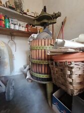 Torchio per vinificazione usato  Narzole