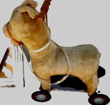 Usado, Brinquedo antigo cavalo marrom claro pré 1950 em carrinho de ferro fundido com uma volta de madeira... comprar usado  Enviando para Brazil
