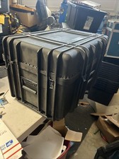 Estojo rígido preto estanque UWK 27x18x16,5 comprar usado Estojo rígido preto estanque UWK 27x18x16,5 comprar usado  Enviando para Brazil