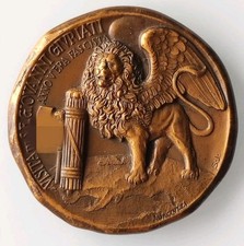 Medaglia ventennio magistrato usato  Bra