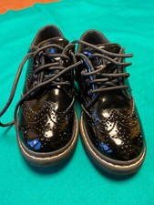 Scarpe vernice nera usato  Italia