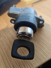 Trava de bota Mercedes com uma chave genuína comprar usado Trava de bota Mercedes com uma chave genuína comprar usado  Enviando para Brazil