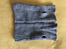 Mittens grey ribbed for sale Mittens grey ribbed for sale  BRIGHTON