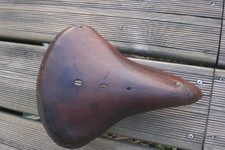 Ancienne selle vélo d'occasion  Moulins