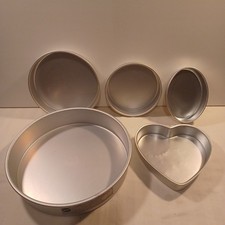 Assadeira de bolo mista Wilton redonda oval formas de coração, usado comprar usado Assadeira de bolo mista Wilton redonda oval formas de coração, usado comprar usado  Enviando para Brazil