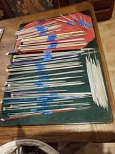 Lot aiguilles tricoter d'occasion Lot aiguilles tricoter d'occasion  Thenon