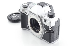 Usado, Contagem de lançamento B582: 608 vezes, melhor sistema Olympus Om Om-5 corpo prata comprar usado  Enviando para Brazil