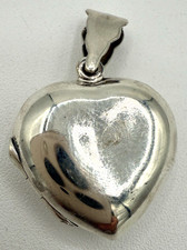 Heart photo locket for sale  Compton