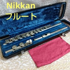 Flauta metálica Yamaha 16 teclas con estuche rígido, negra/azul, excelente segunda mano  Embacar hacia Mexico