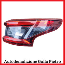 Fanale posteriore destro usato  Taranto