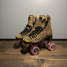 Patins Moxi estampa de leopardo da selva/rosa para meninas jovens tamanho 4 - Excelente estado usado comprar usado Patins Moxi estampa de leopardo da selva/rosa para meninas jovens tamanho 4 - Excelente estado usado comprar usado  Enviando para Brazil
