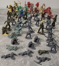 Lot figurines soldats d'occasion  Bas-en-Basset