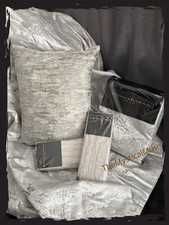 4 peças ~ Edredom Donna Karan LUNA F/Queen, 2 Euro Shams, Travesseiro Decorativo -Prata comprar usado 4 peças ~ Edredom Donna Karan LUNA F/Queen, 2 Euro Shams, Travesseiro Decorativo -Prata comprar usado  Enviando para Brazil