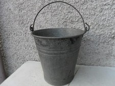Vecchio secchio secchia usato  Italia
