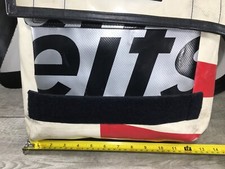 Borsa tracolla friday usato Borsa tracolla friday usato  Spedire a Italy