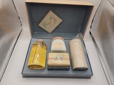 Vintage Avon Decoração de Berçário 1950's Lullaby Lullaby Baby Set Óleo Talco Sabonete em Pó, usado comprar usado Vintage Avon Decoração de Berçário 1950's Lullaby Lullaby Baby Set Óleo Talco Sabonete em Pó, usado comprar usado  Enviando para Brazil