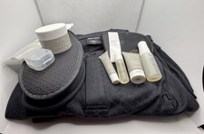 Usado, Bolsa folio e loungewear Etihad Residence Giorgio Armani comprar usado Usado, Bolsa folio e loungewear Etihad Residence Giorgio Armani comprar usado  Enviando para Brazil