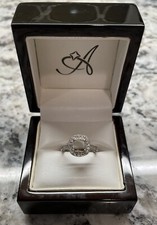 AJUSTE DE HALO PAVÉ GRABADO A MANO ORO BLANCO 14K PARA CORTE DE COJÍN Y BANDA A JUEGO segunda mano  Embacar hacia Mexico