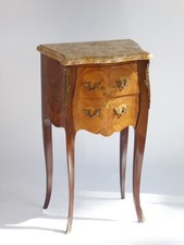 Mesa de cabeceira francesa antiga com mármore, estilo Louis XV mesa lateral com latão comprar usado  Enviando para Brazil
