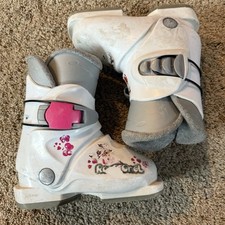Rossignol r18 kids for sale  Holden