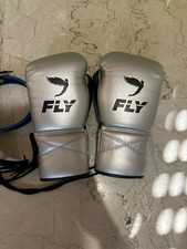 Guanti fly boxe usato  Zenevredo