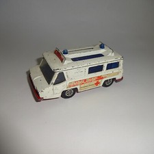 Corgi motorway ambulance gebraucht kaufen  Allersberg