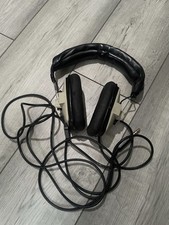 Beyerdynamic 100 closed for sale  BATLEY