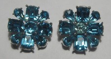 Brincos vintage de meados do século com clipe de strass azul floral Astra assinado comprar usado  Enviando para Brazil