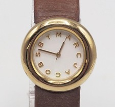 Relógio feminino Marc Jacobs, tom dourado com pulseira de couro, todo de aço inoxidável comprar usado  Enviando para Brazil