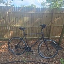 Giant hybrid bike for sale  Geneva