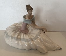 Nao 1266 figurine for sale  CHORLEY