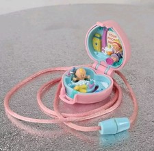 Vintage Polly Pocket 1993 Baby & Ducky Polly's Bath Time Medalion Compact Bluebird, używany na sprzedaż  Wysyłka do Poland