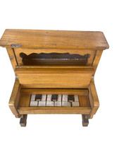 BELA ANTIGUIDADE G.A. PIANO CASA DE BONECAS DE MADEIRA PRETA COM ETIQUETA ORIGINAL, usado comprar usado  Enviando para Brazil