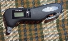 Digi-Tire 5 em um medidor de pneu digital disjuntor de janela lanterna cortador de cinto de segurança comprar usado Digi-Tire 5 em um medidor de pneu digital disjuntor de janela lanterna cortador de cinto de segurança comprar usado  Enviando para Brazil