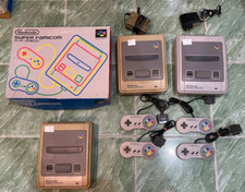 LOTE DE TRABALHO 4 NINTENDO SUPER FAMICOM, 1 CAIXA, 6 CONTROLES comprar usado  Enviando para Brazil
