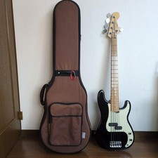 baixo 5 cordas fender comprar usado  Enviando para Brazil