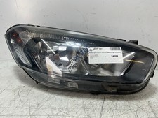 Farol Ford Transit Courier Trend lado direito quebrado Luggs comprar usado  Enviando para Brazil