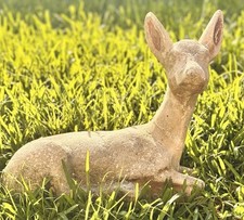 Estátua de jardim de pedra de concreto cimento antigo resistido veado fawn chippy comprar usado  Enviando para Brazil