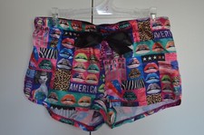 Short undiz multicolore d'occasion  Villenave-d'Ornon