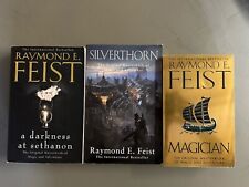 Riftwar saga magician usato  Italia