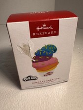 Ornamento de Natal lembrança Hallmark 2024, Hasbro Play-Doh criação de cupcake comprar usado  Enviando para Brazil